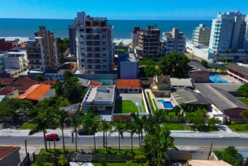 Casa com terreno em Caiobá - Ref.: 649